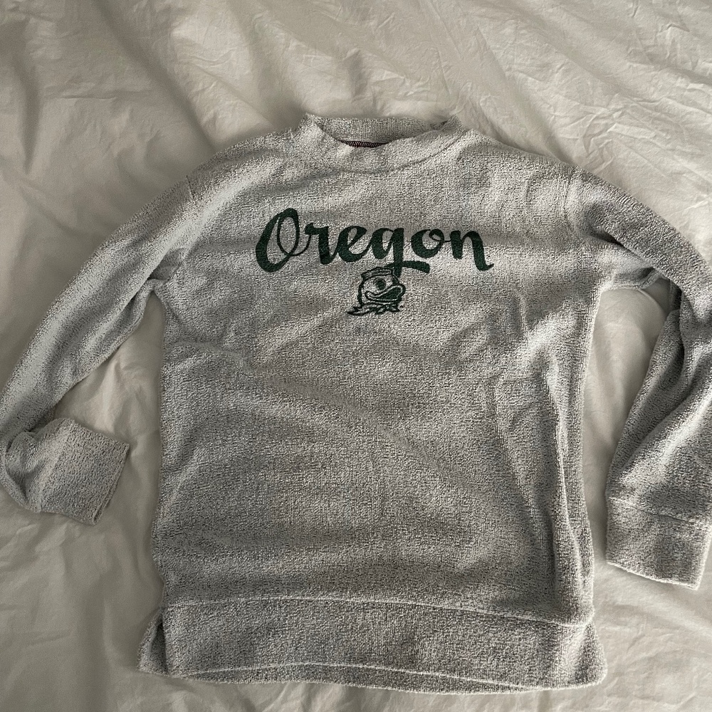 Cozy Oregon Duck crewneck sweatshirt